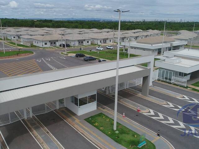 #193 - Casa em condomínio para Venda em Várzea Grande - MT